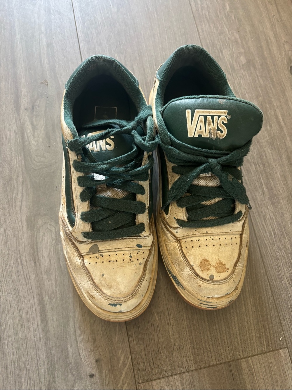 Vans mens Low-Top Sneakers in Cream and Dark Green